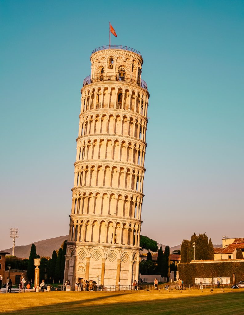 leaning tower of pisa showing subsidence